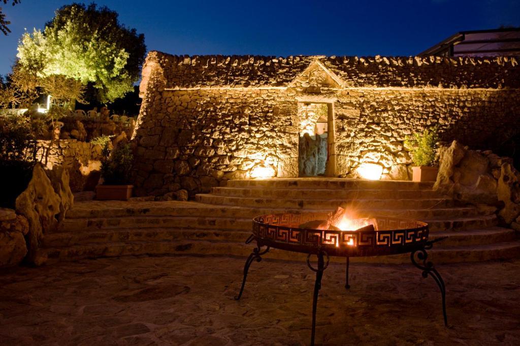 Masseria Quis Ut Deus Crispiano Buitenkant foto