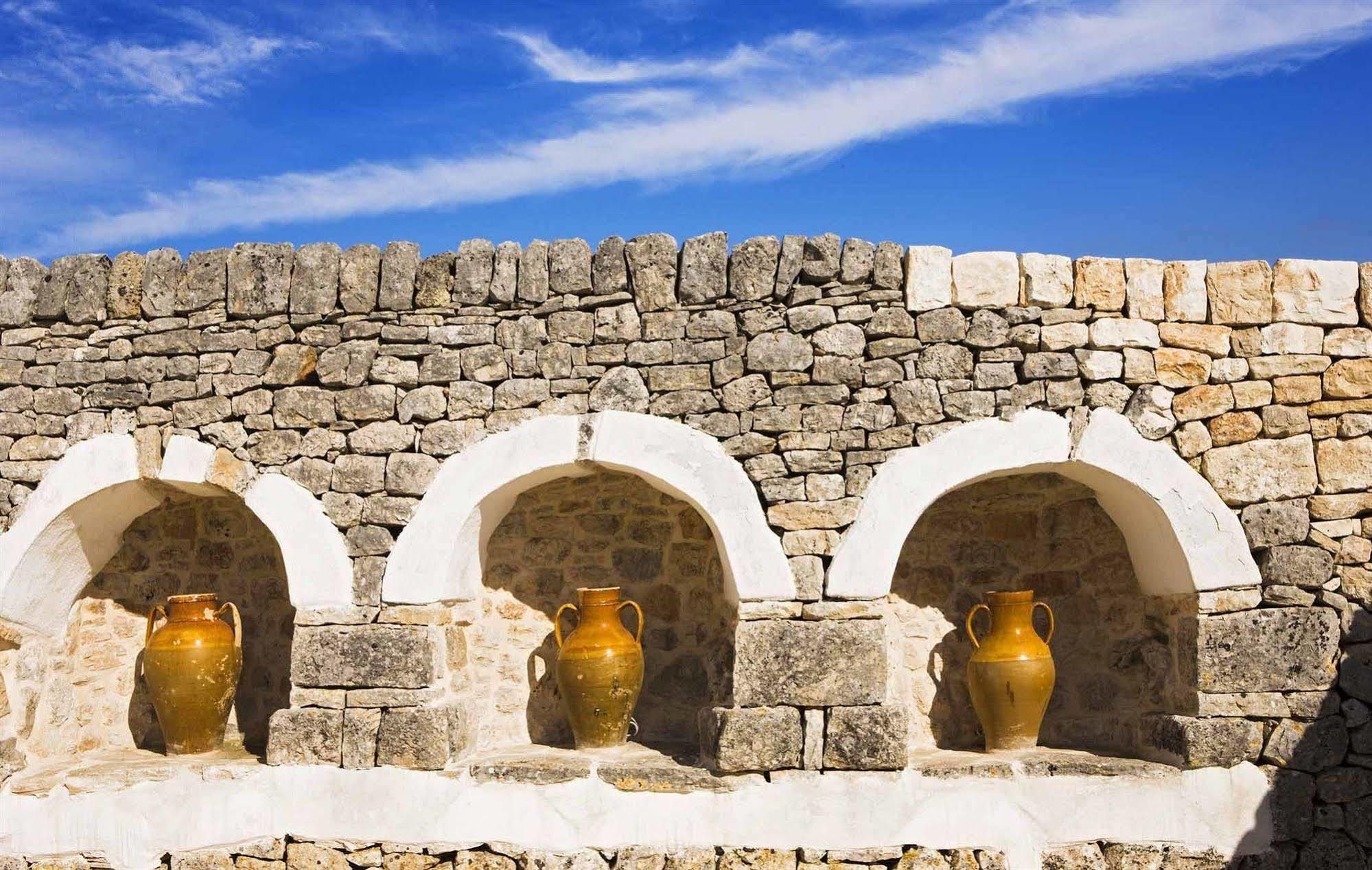 Masseria Quis Ut Deus Crispiano Buitenkant foto